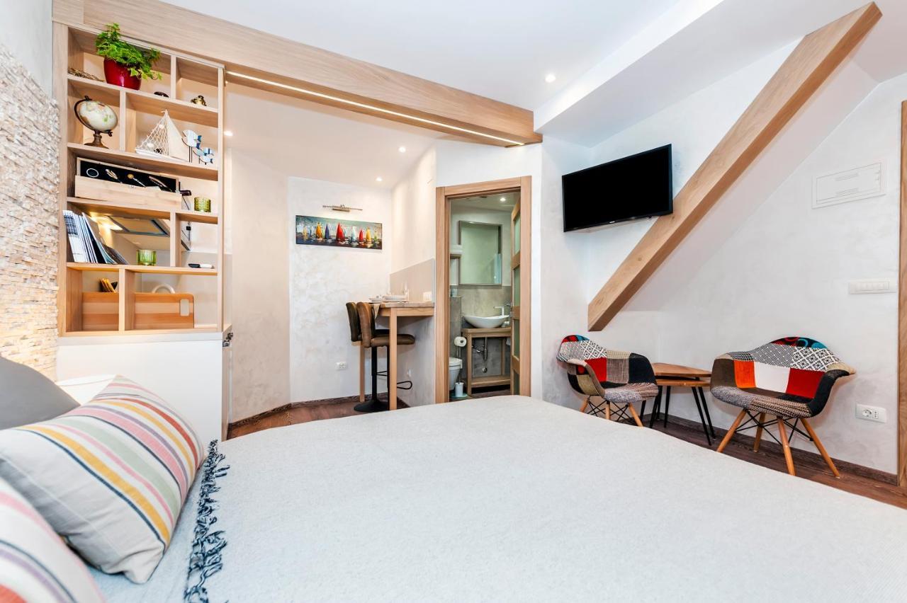 Appartamento Ground Floor Gem Rovigno Esterno foto