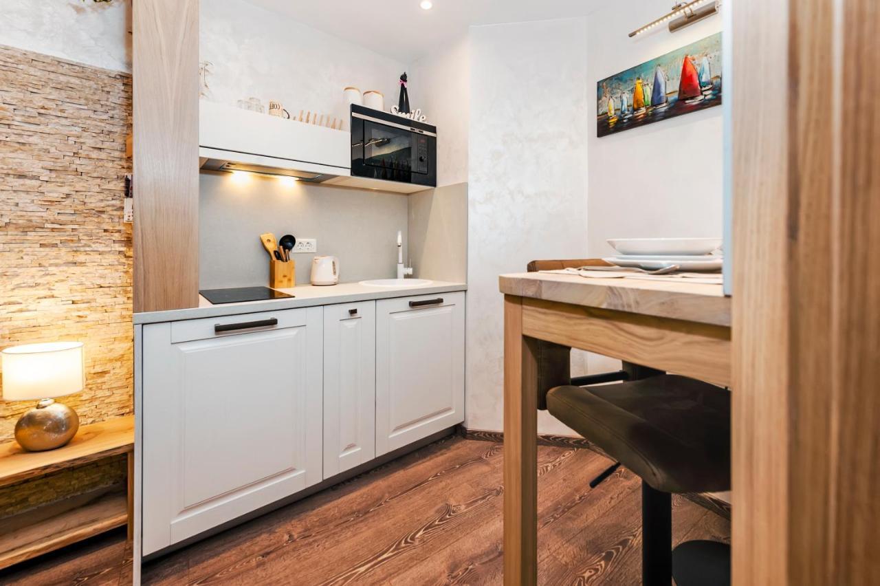 Appartamento Ground Floor Gem Rovigno Esterno foto
