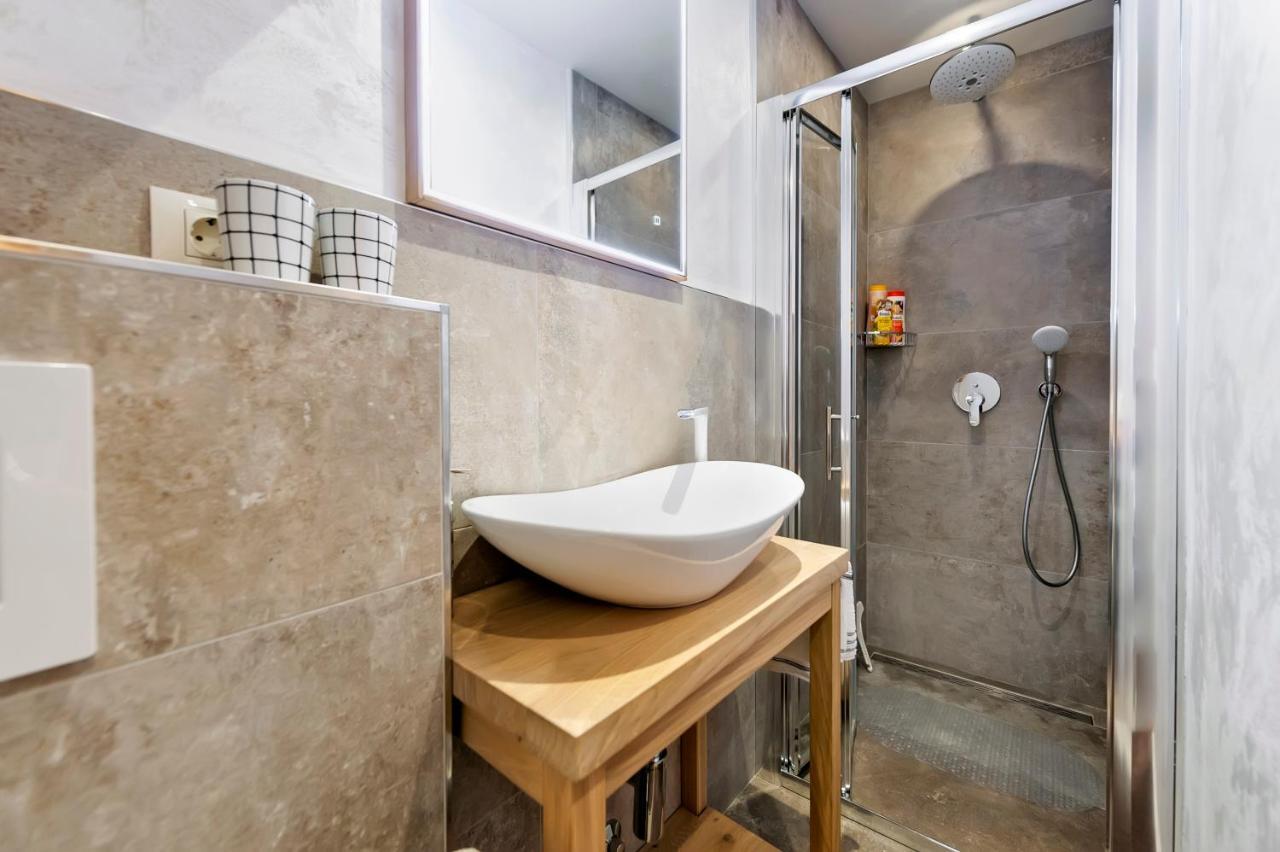 Appartamento Ground Floor Gem Rovigno Esterno foto